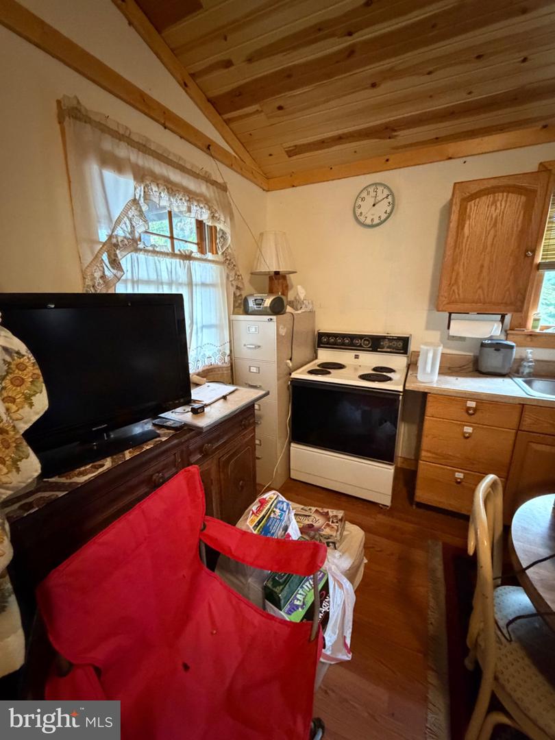 564 Highland Springs Rd Property Photo 25