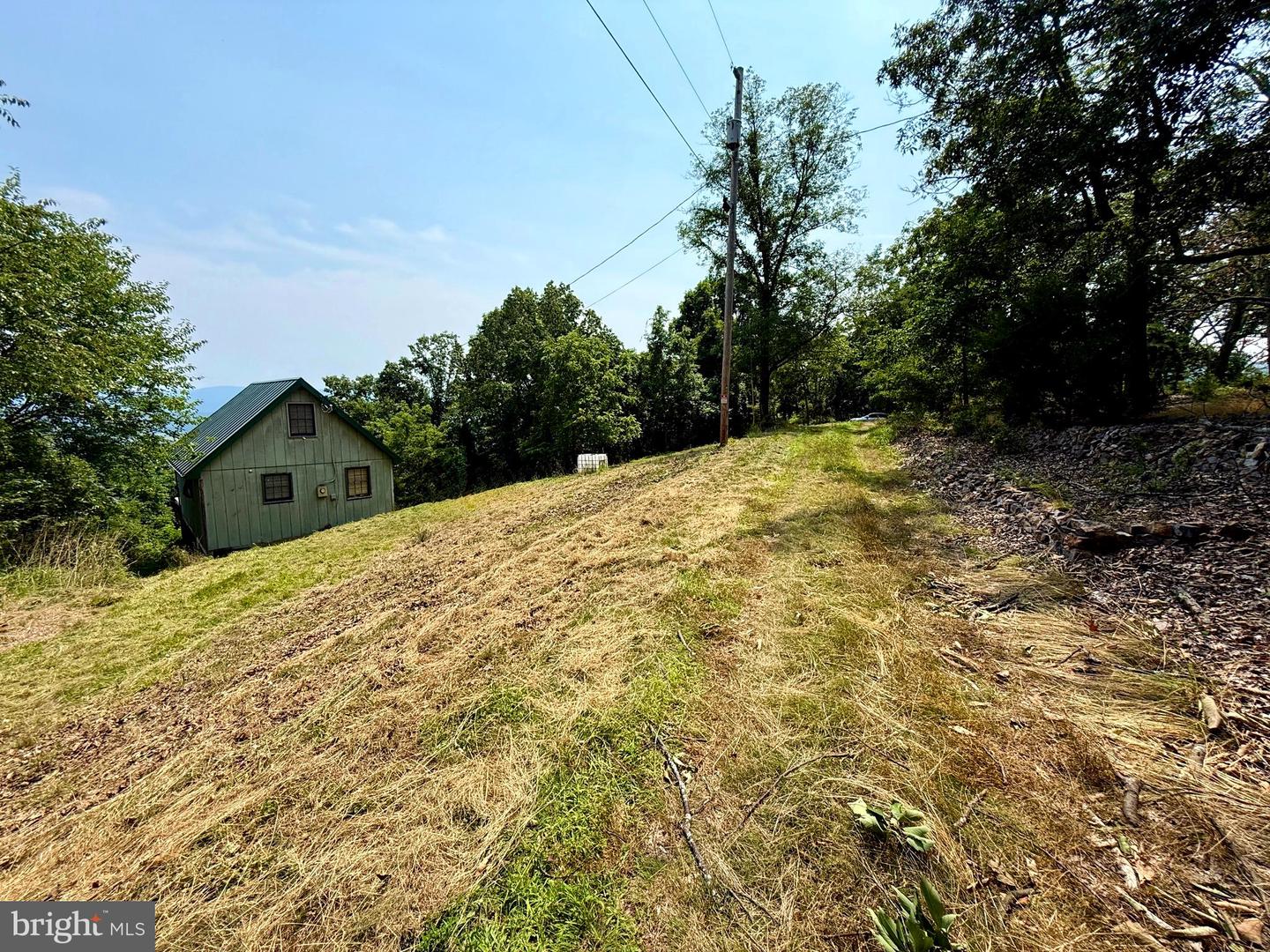 567 Highland Springs Ter Property Photo 6