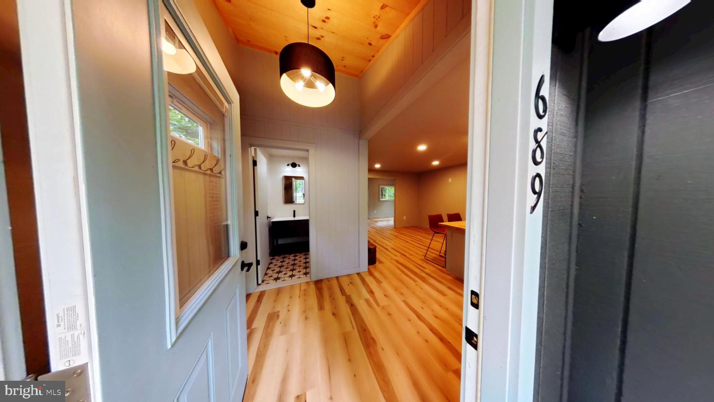 689 Snyders Ridge Rd Property Photo 1