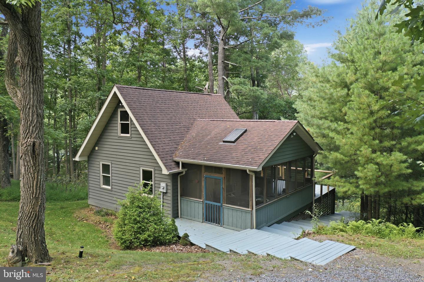 590 Whispering Pines Way Property Photo 43