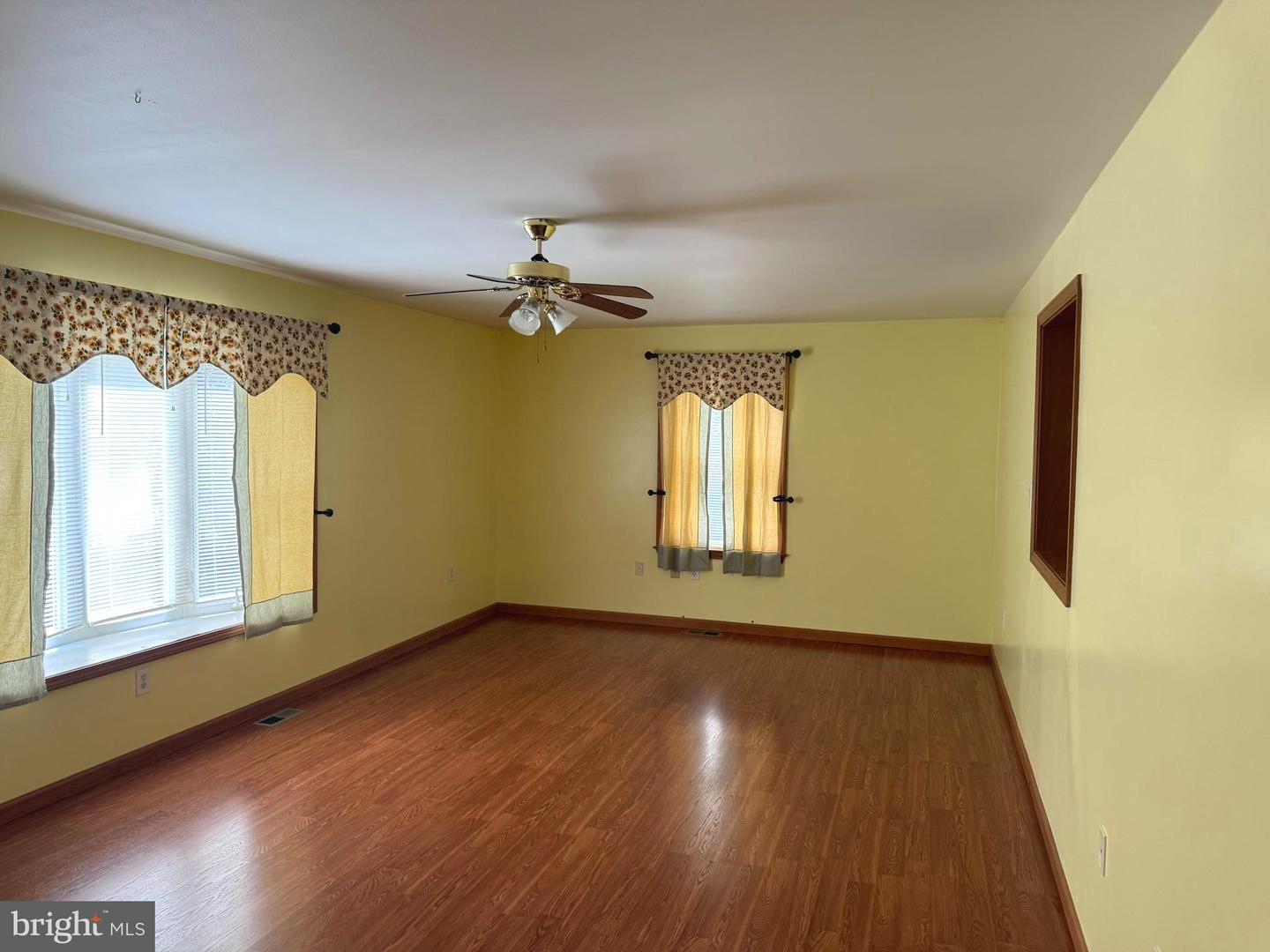 64 Orchard Ln Property Photo 14