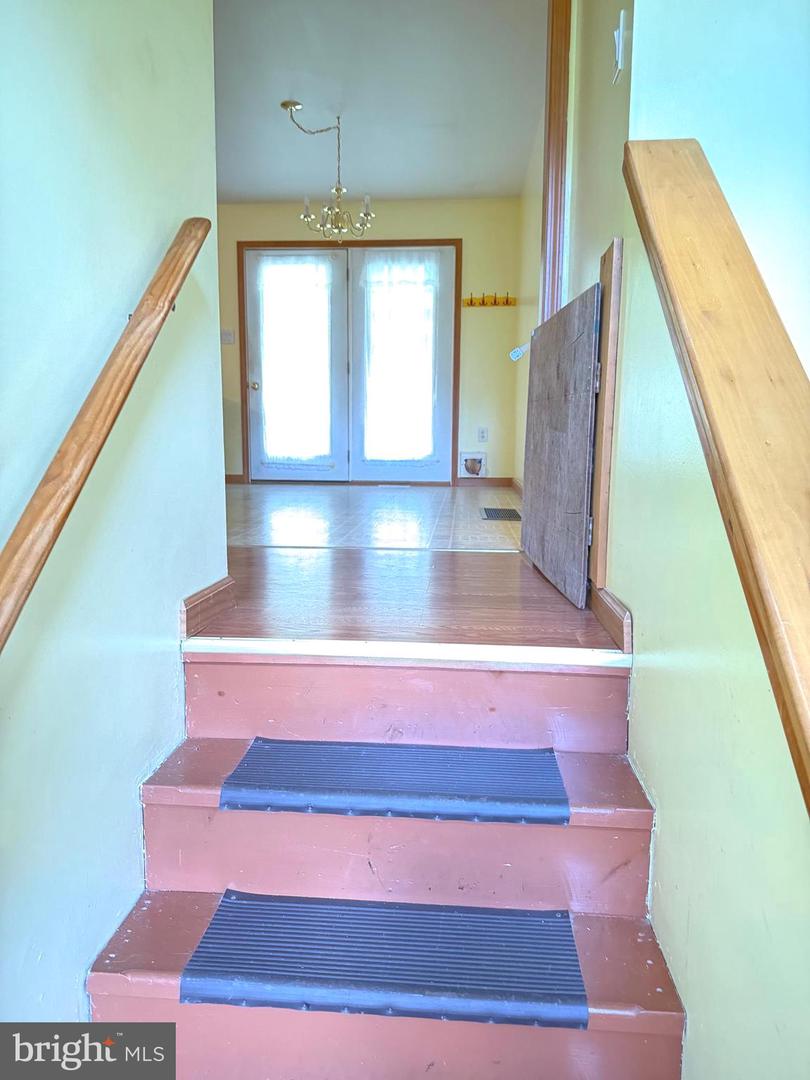 64 Orchard Ln Property Photo 24
