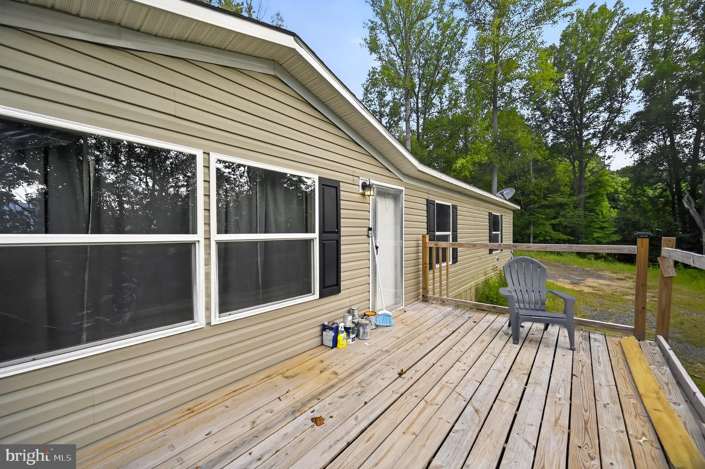 123 Johnny St Property Photo 5