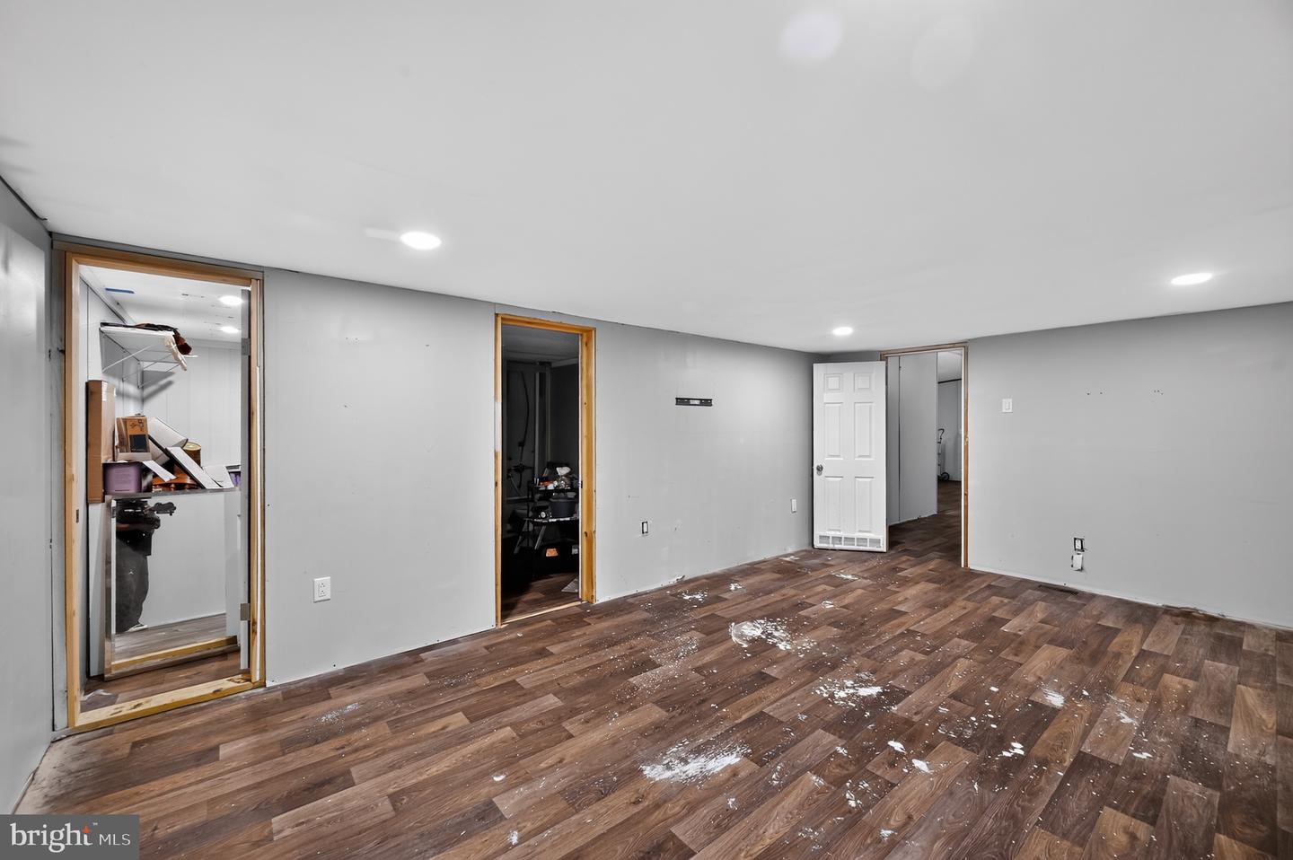 123 Johnny St Property Photo 17
