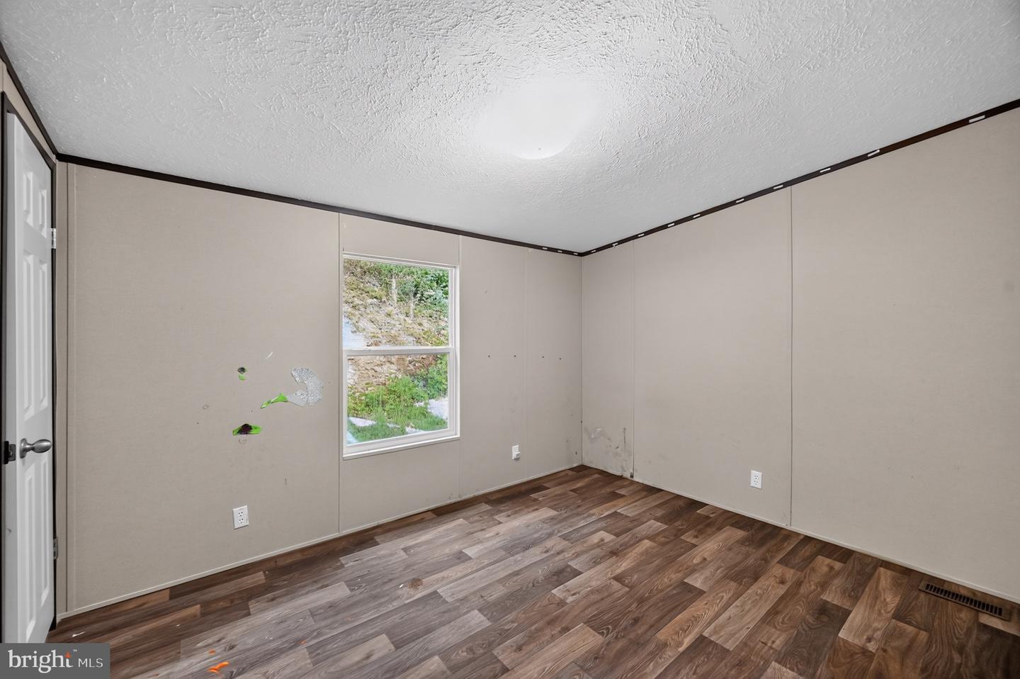 123 Johnny St Property Photo 28