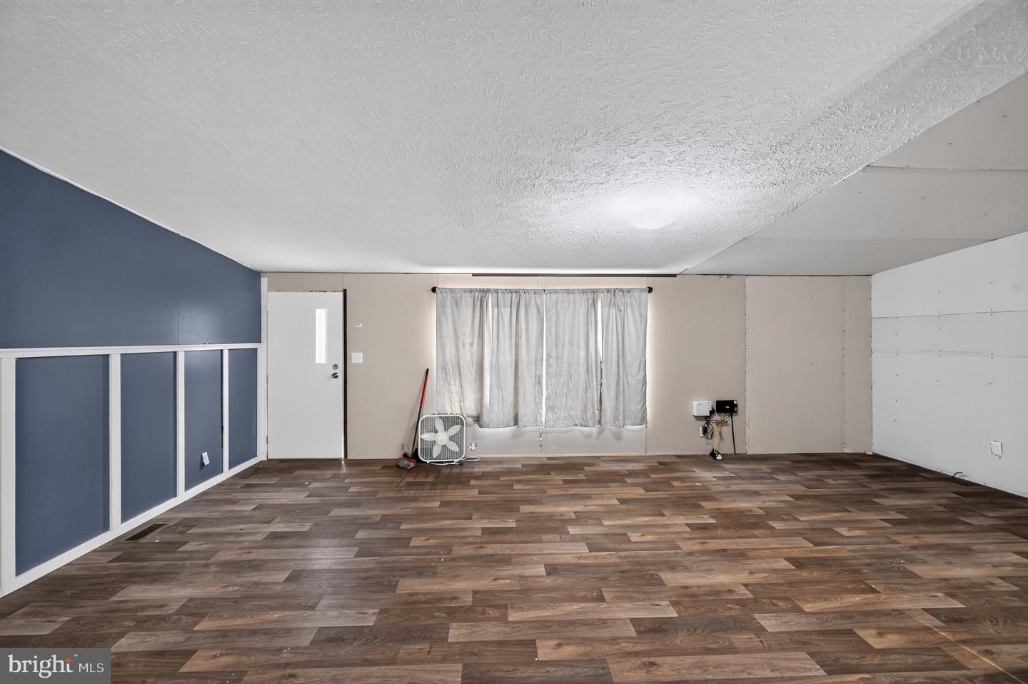 123 Johnny St Property Photo 31