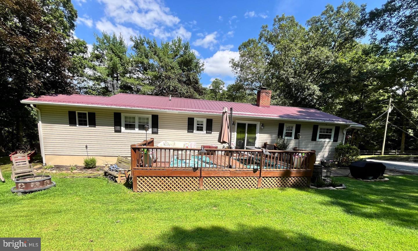 38 Oak Hill Rd Property Photo 4
