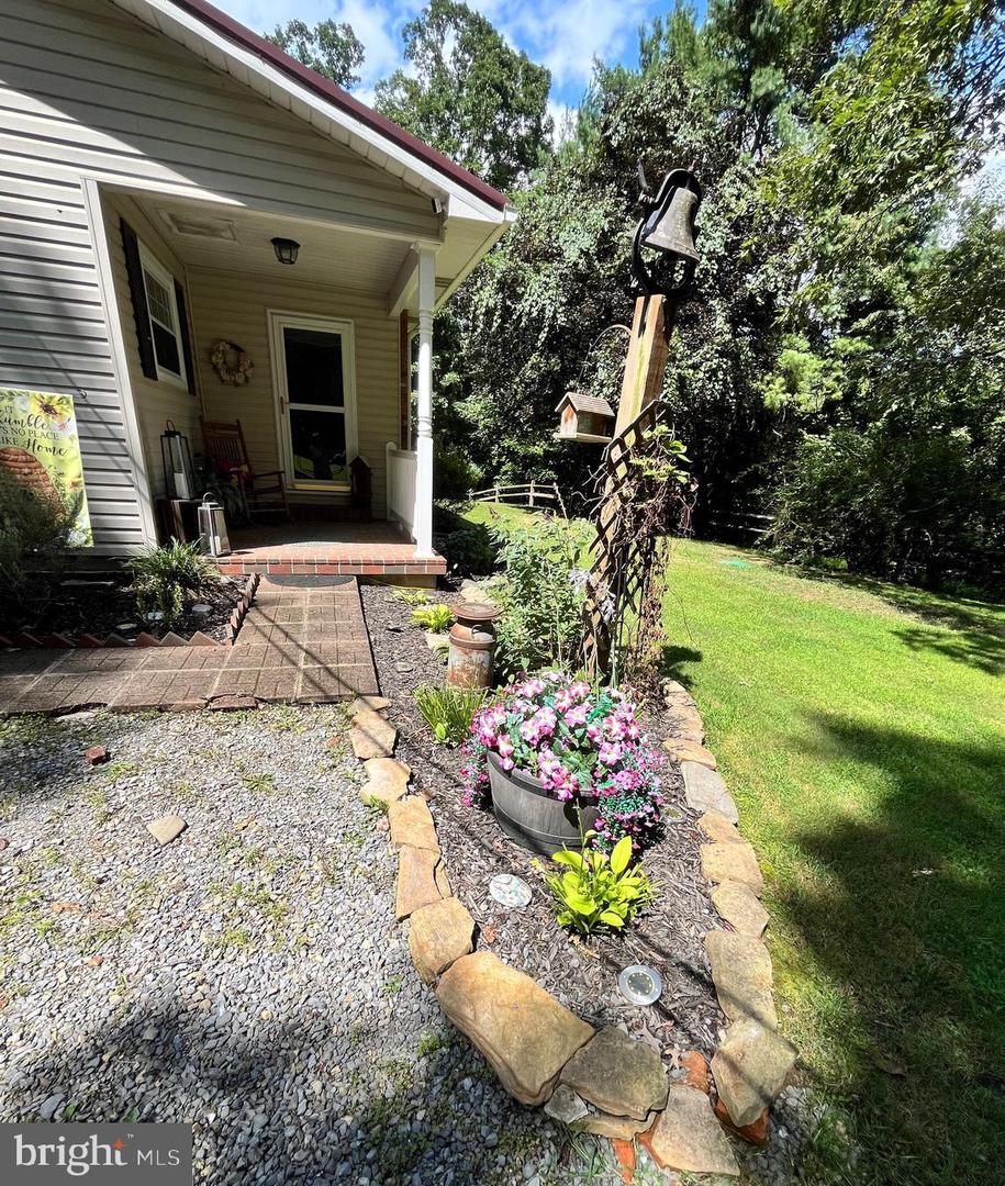 38 Oak Hill Rd Property Photo 8