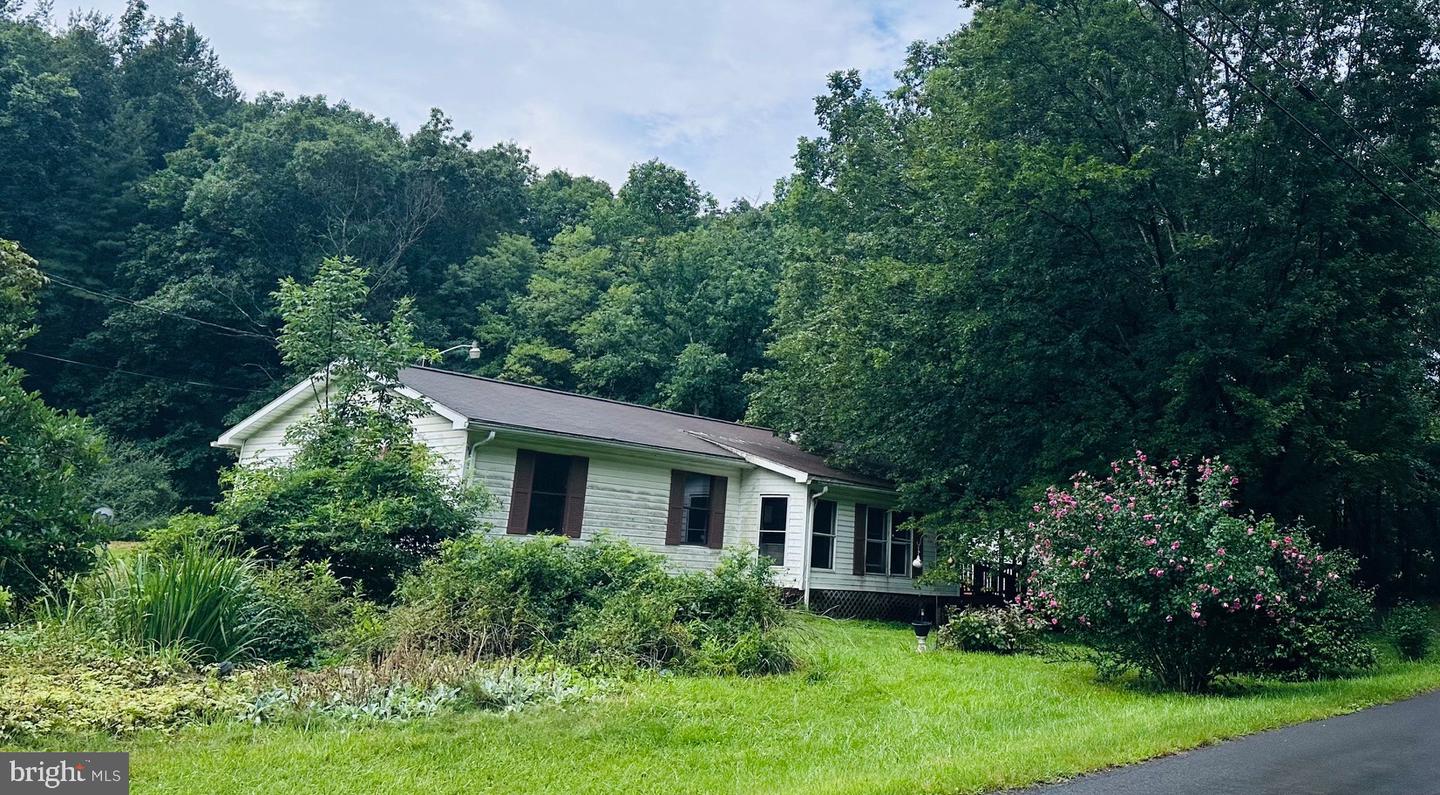 847 Mongold Rd Property Photo 2