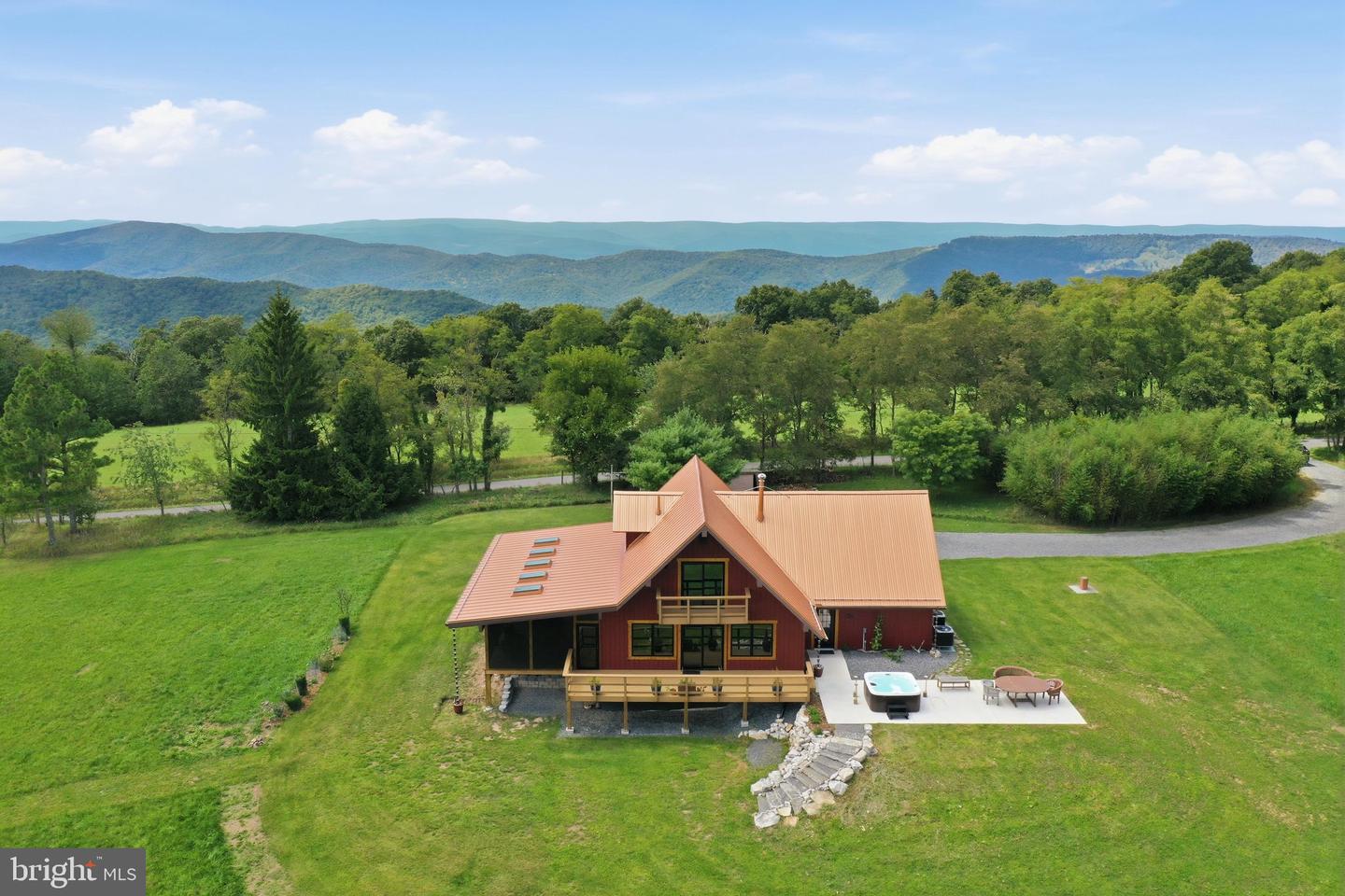 9704 Howards Lick Rd Property Photo 6