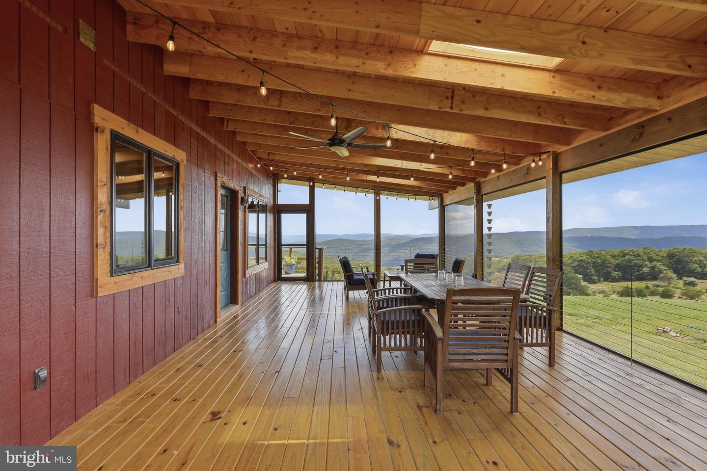 9704 Howards Lick Rd Property Photo 15
