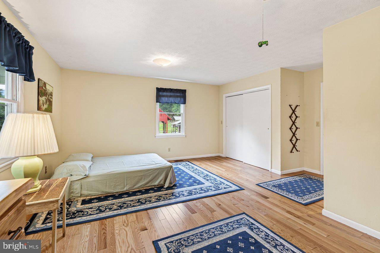 801 Moyers Ln Property Photo 31