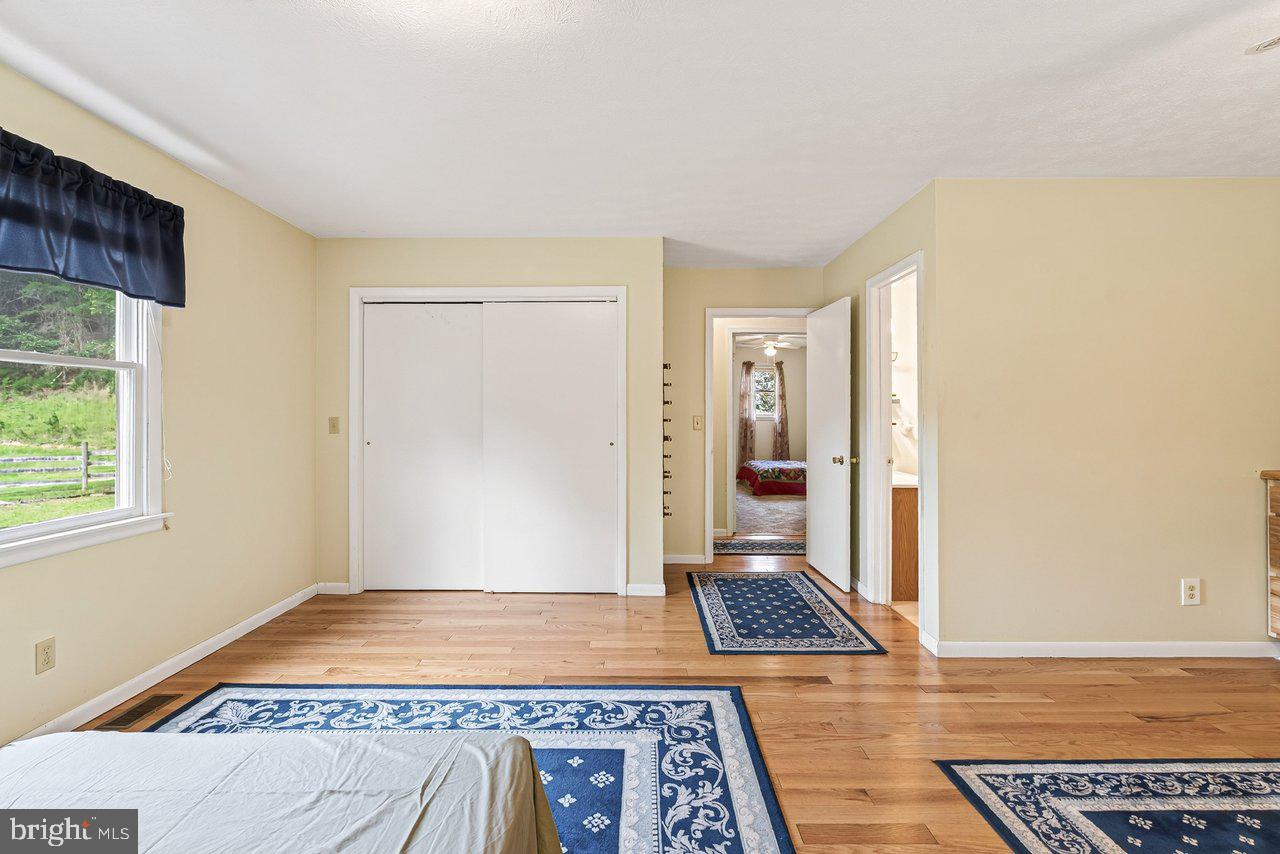 801 Moyers Ln Property Photo 32