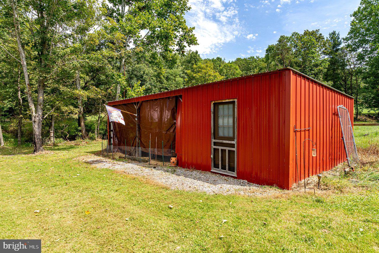 916 Moyers Ln Property Photo 74