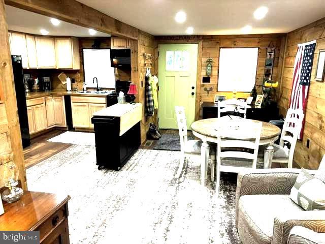 141 Matthews Loop Property Photo 6