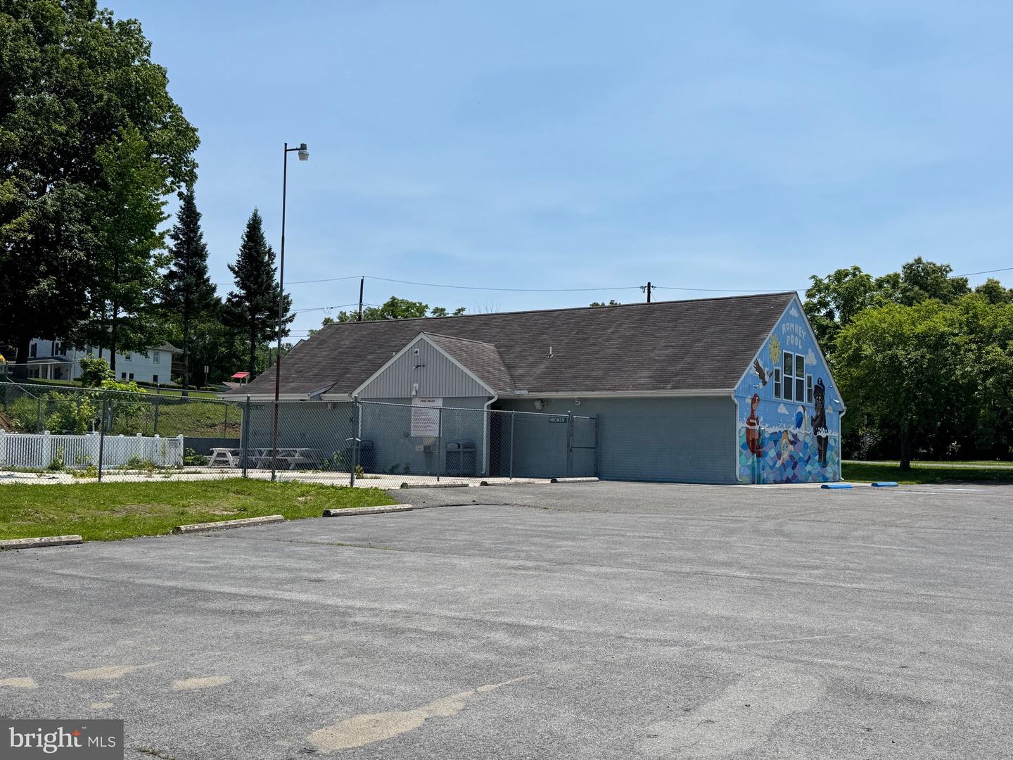 240 School St Property Photo 2