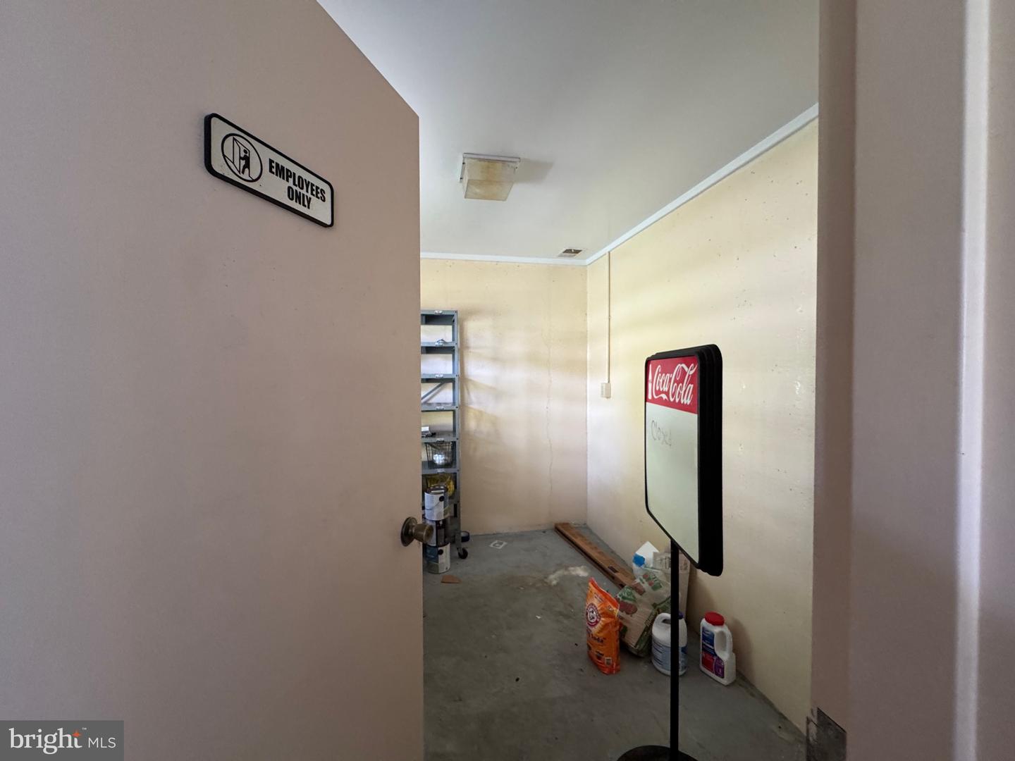 240 School St Property Photo 14