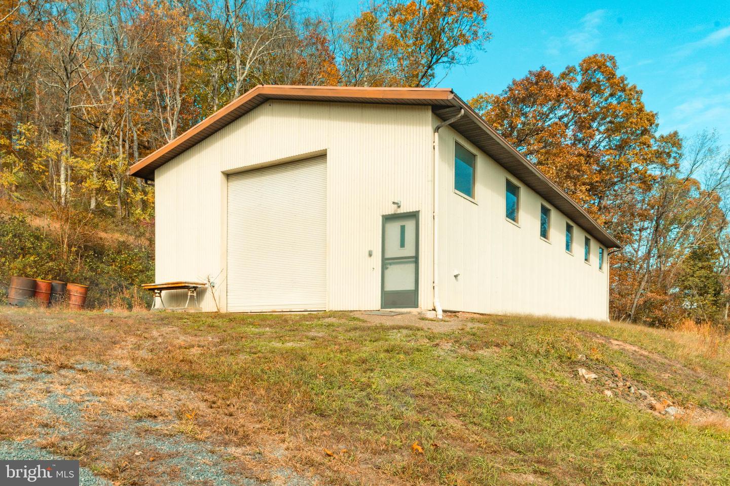 61 Teal Property Photo 7
