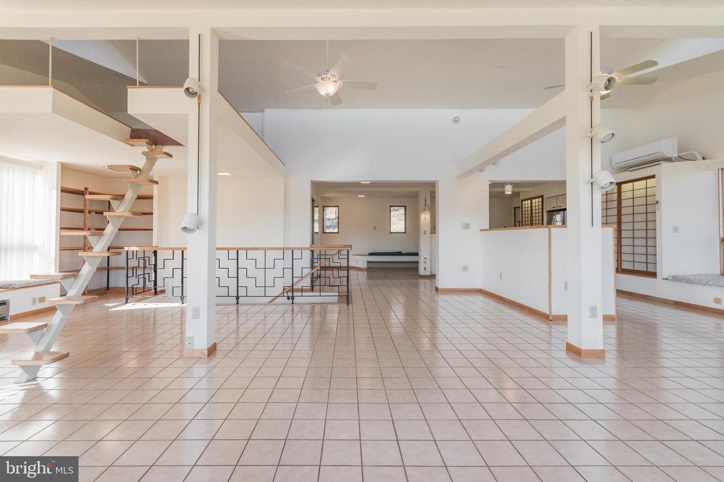 61 Teal Property Photo 21