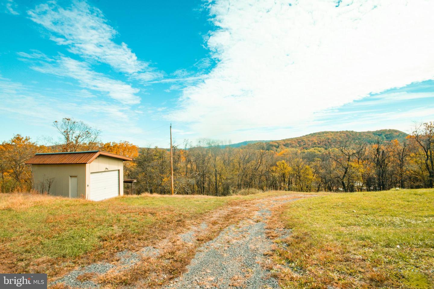 61 Teal Property Photo 29