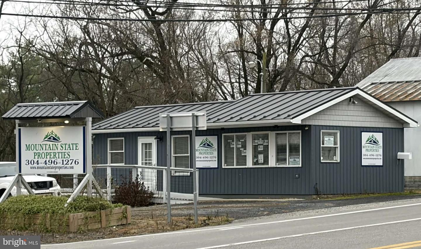 16929 Northwestern Pike Property Photo 1