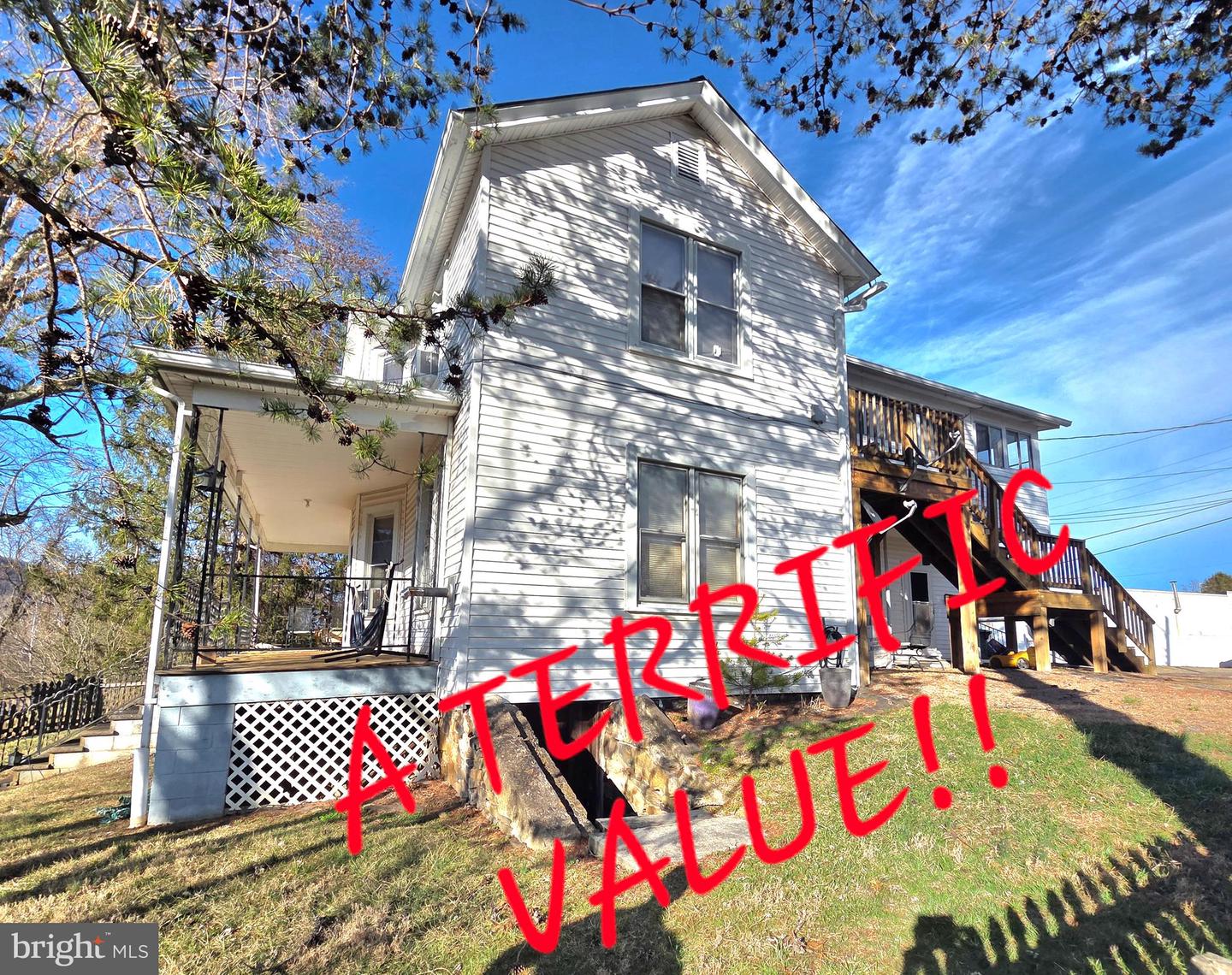 449 Harmison Ln Property Photo 1