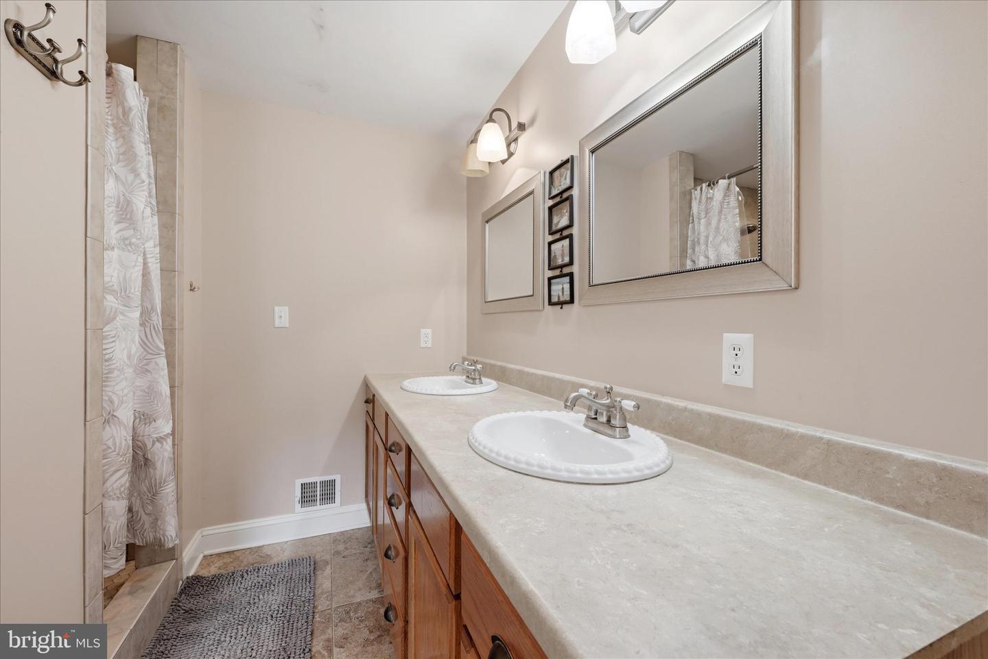 783 Ritters Valley Dr Property Photo 24