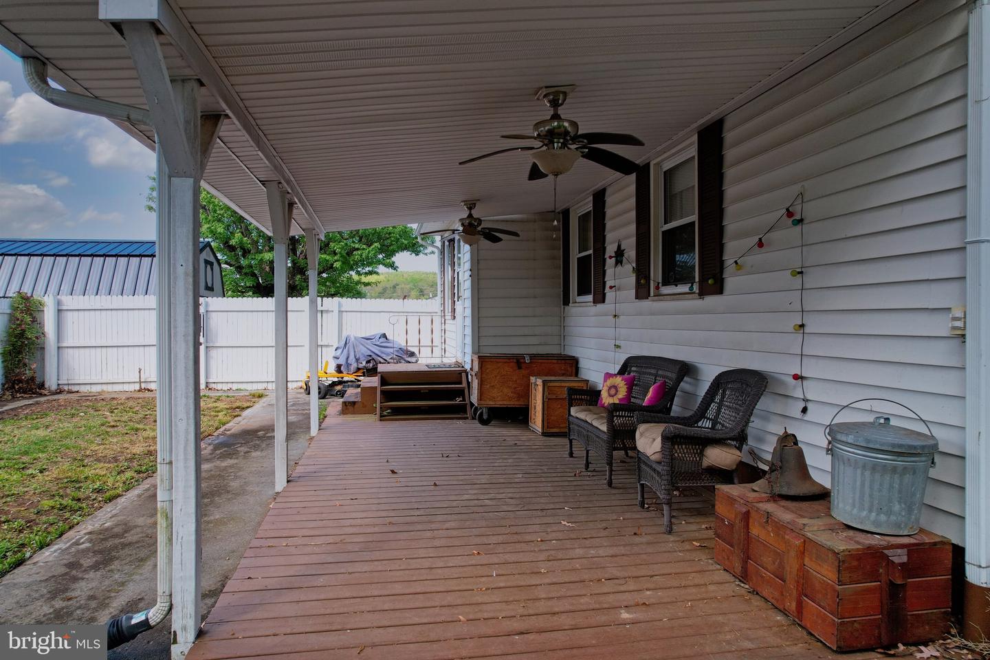 513 2nd St Property Photo 9