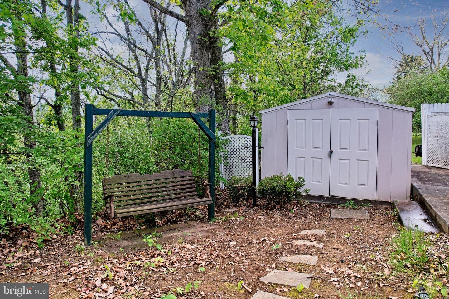 513 2nd St Property Photo 10