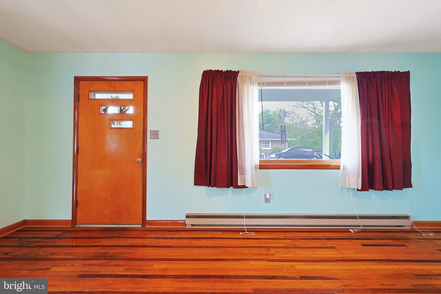 513 2nd St Property Photo 13