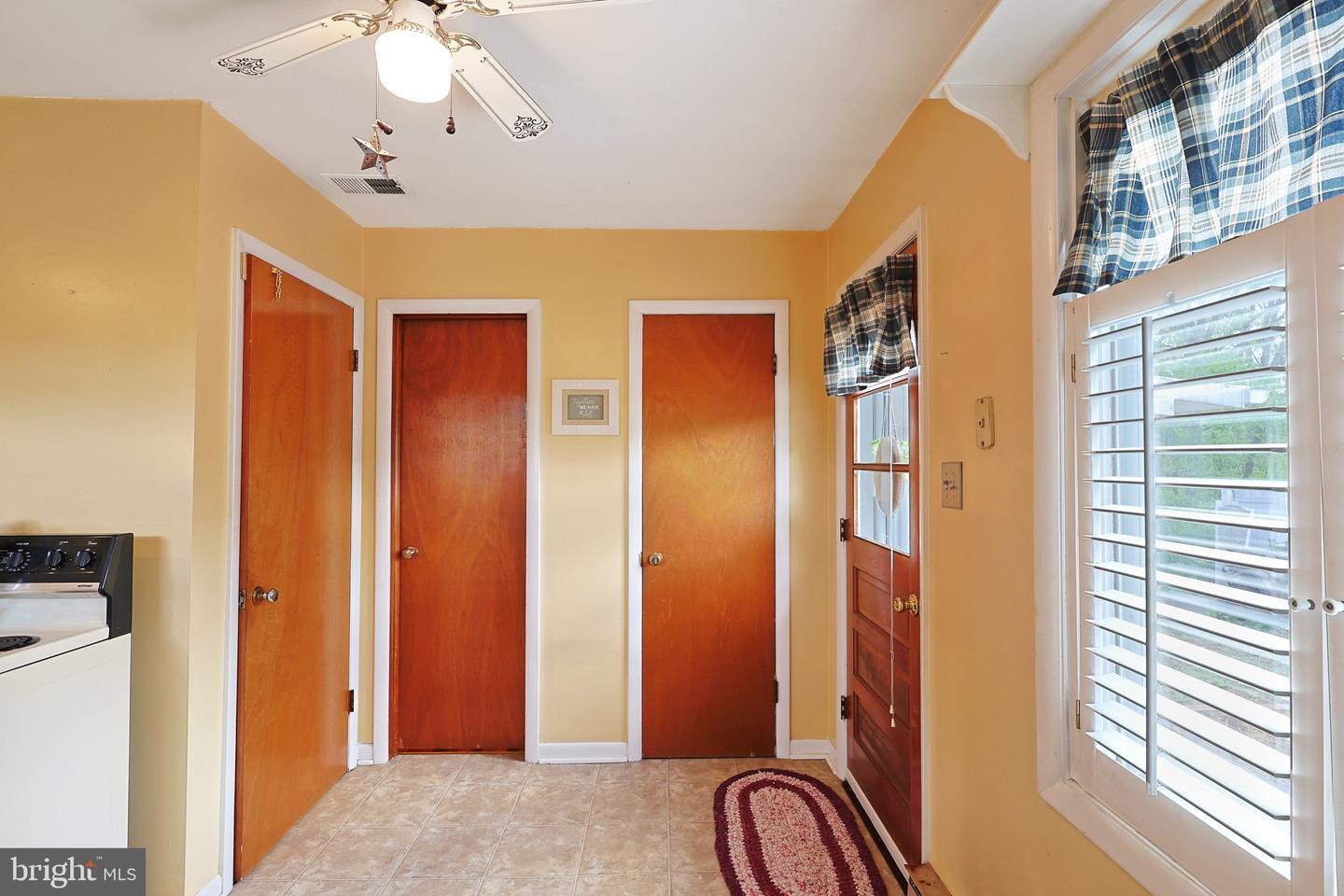 513 2nd St Property Photo 22