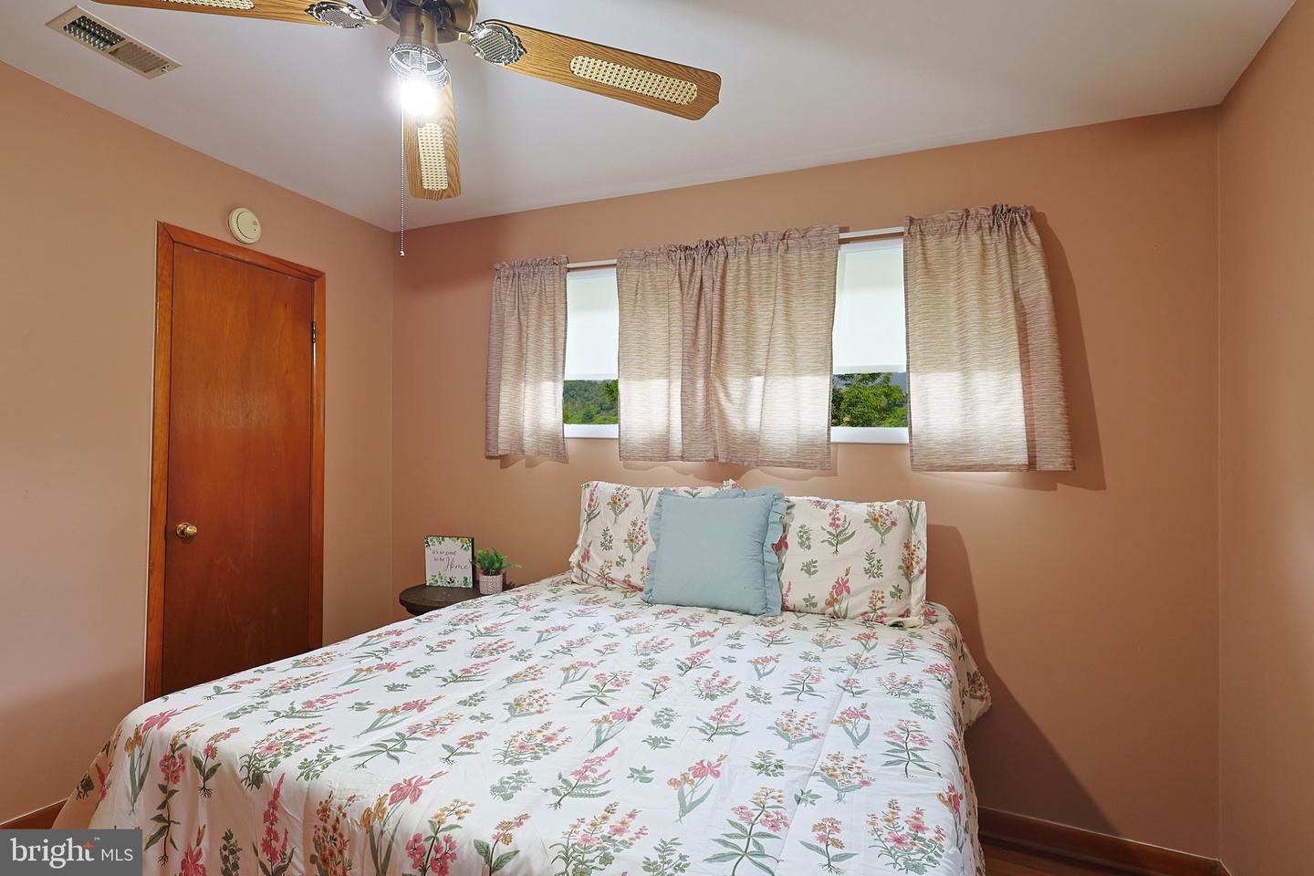 513 2nd St Property Photo 24