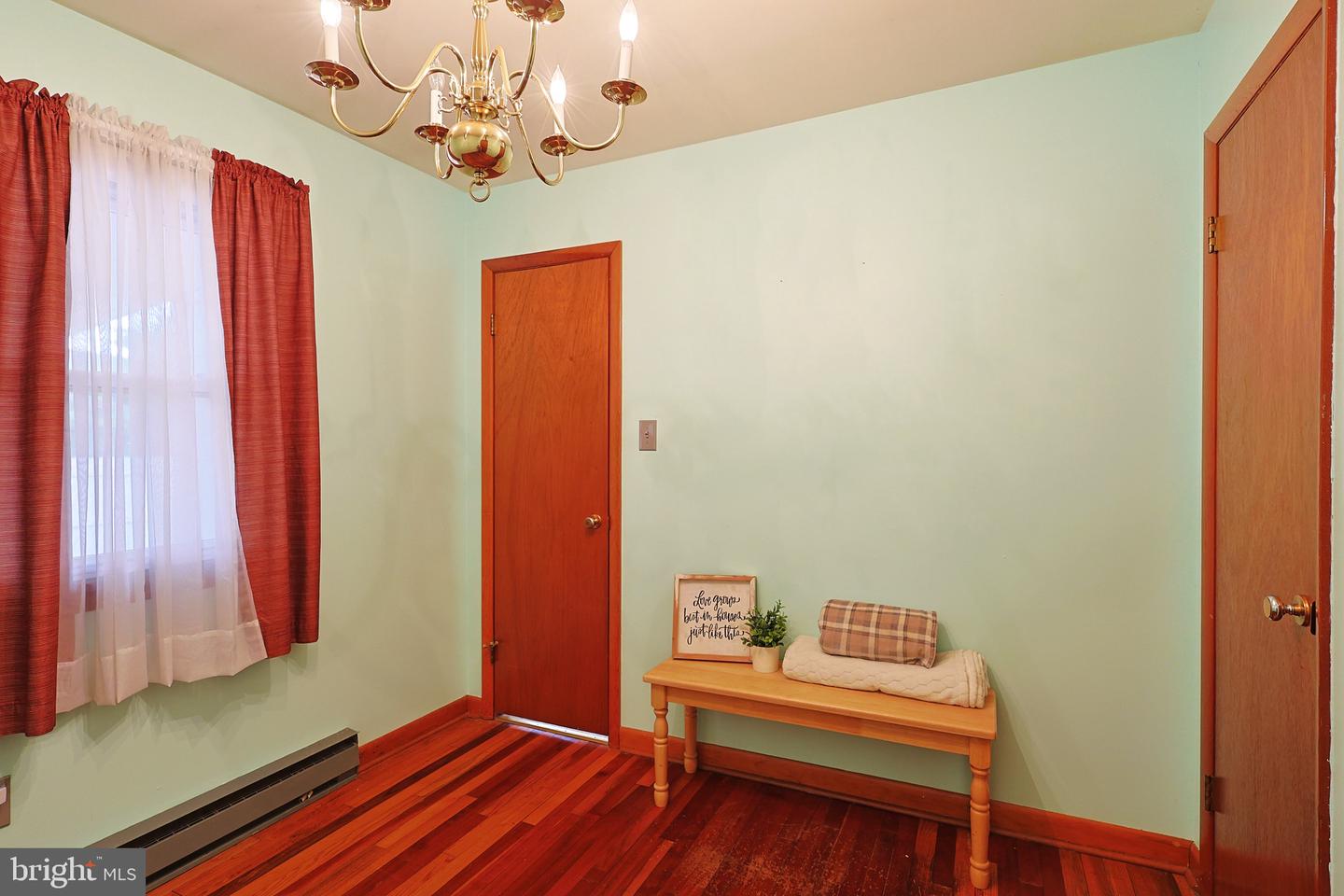 513 2nd St Property Photo 27