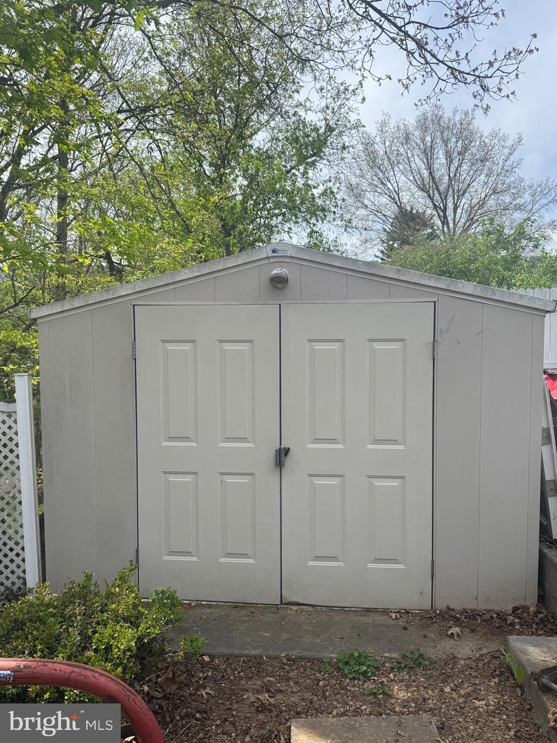 513 2nd St Property Photo 35