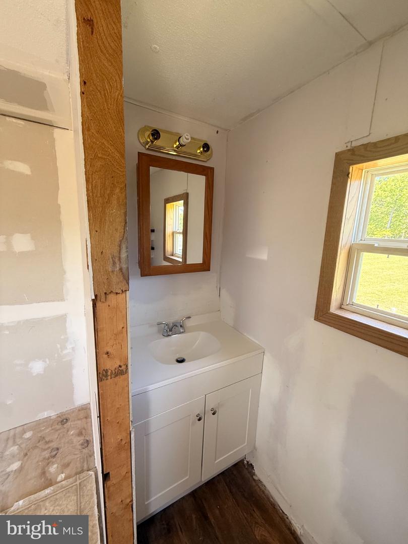 530 Jordans Property Photo 13