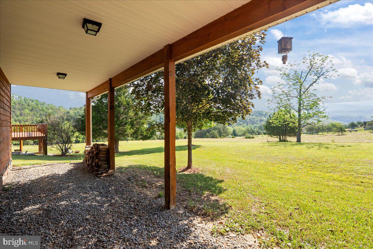 1054 River Bend Dr Property Photo 21