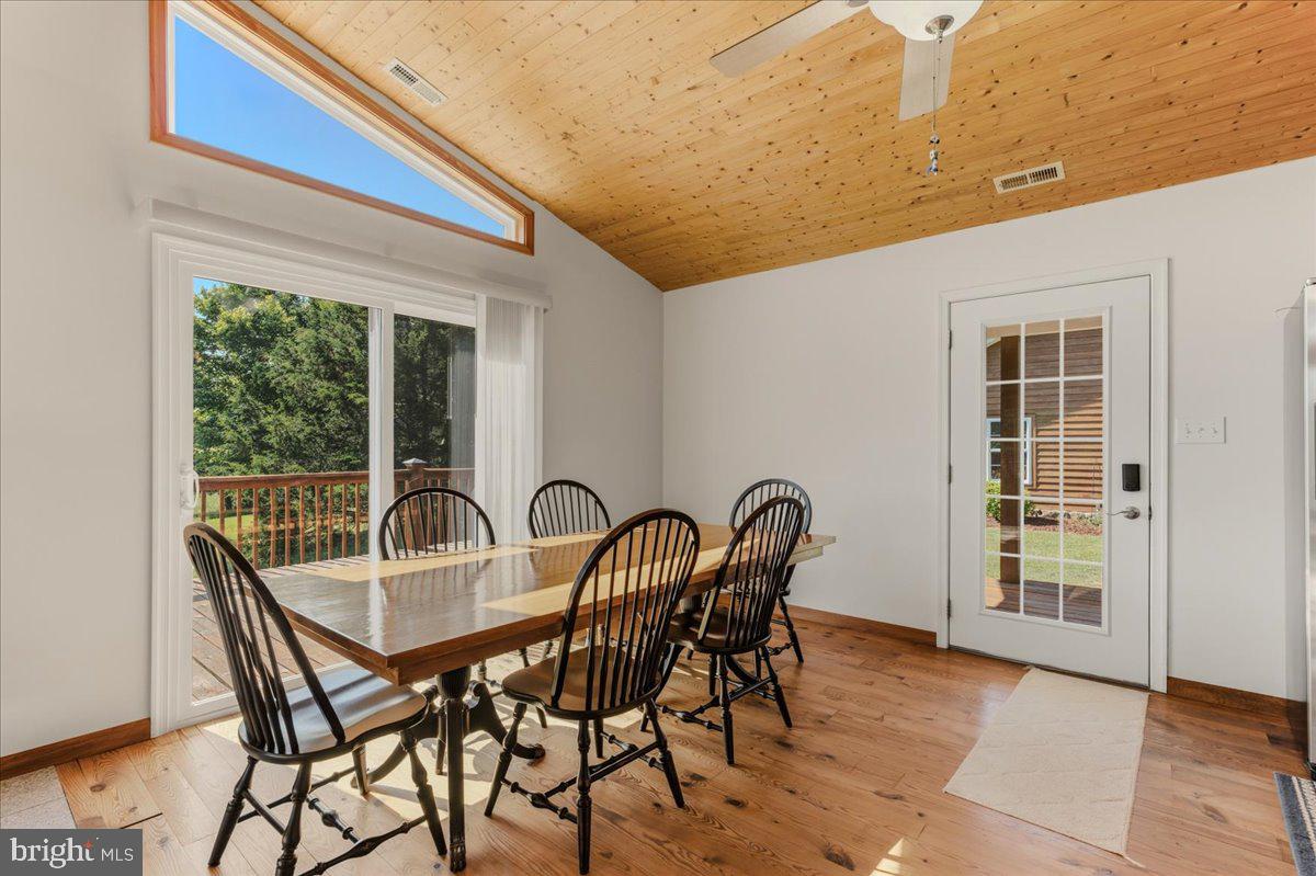 1054 River Bend Dr Property Photo 33