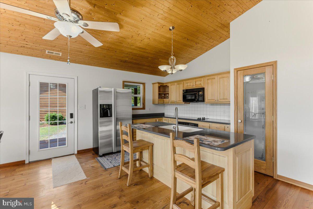 1054 River Bend Dr Property Photo 36