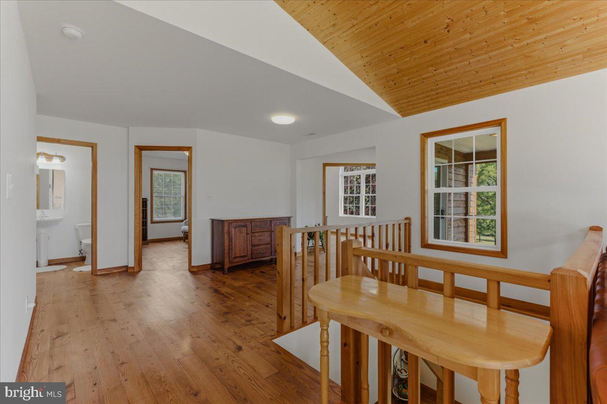 1054 River Bend Dr Property Photo 39