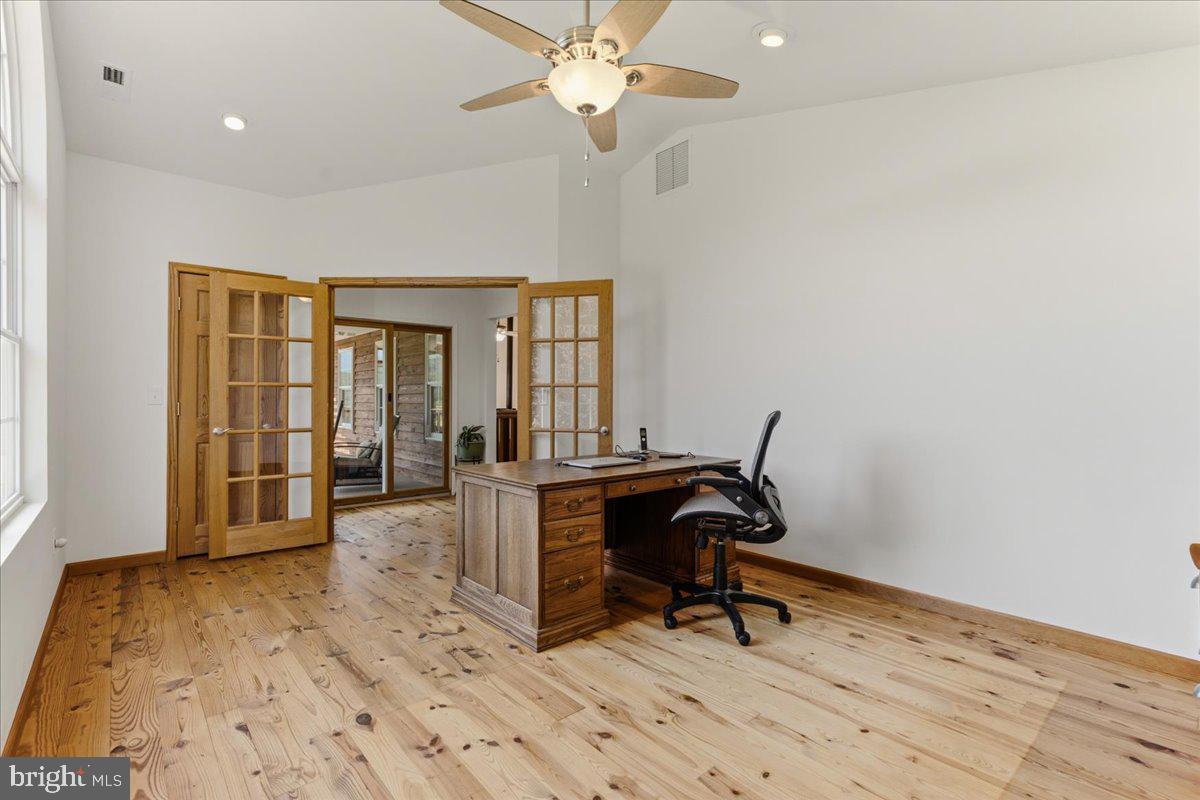 1054 River Bend Dr Property Photo 51