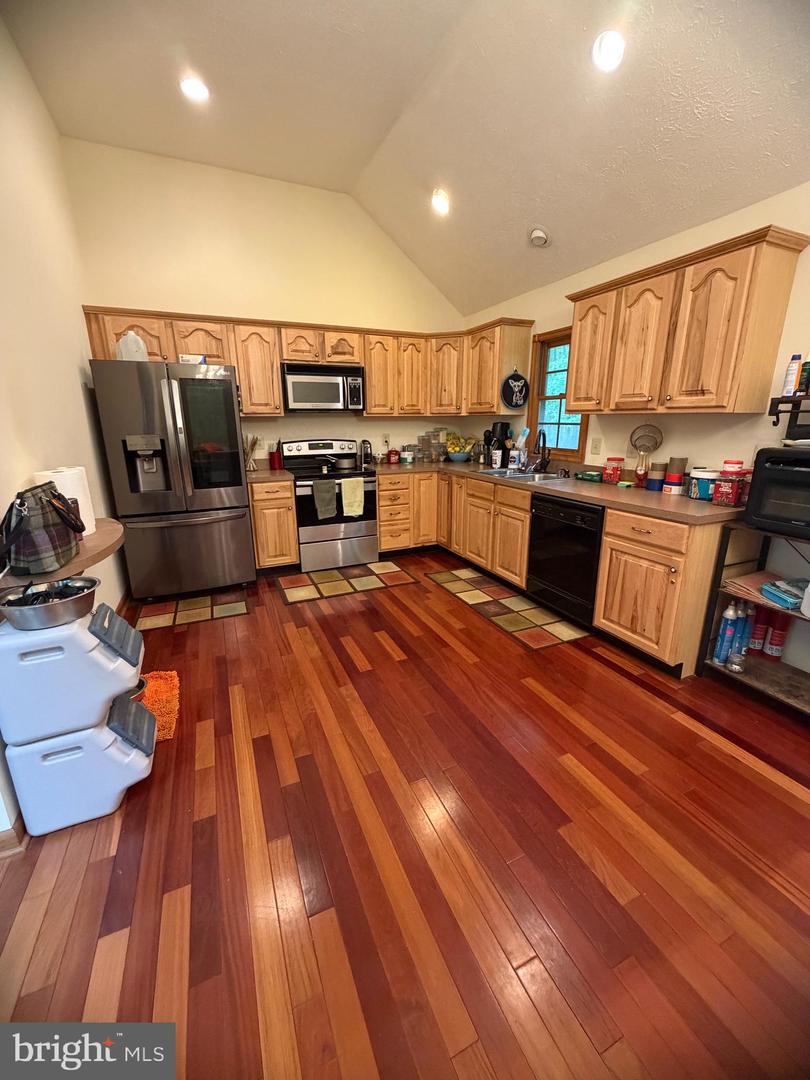945 White Oak Trl Property Photo 11