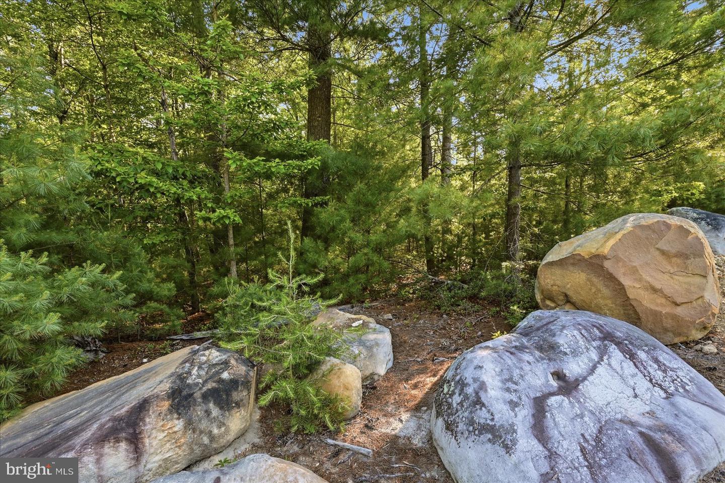 L7 Quaker Woods Ln Property Photo 9