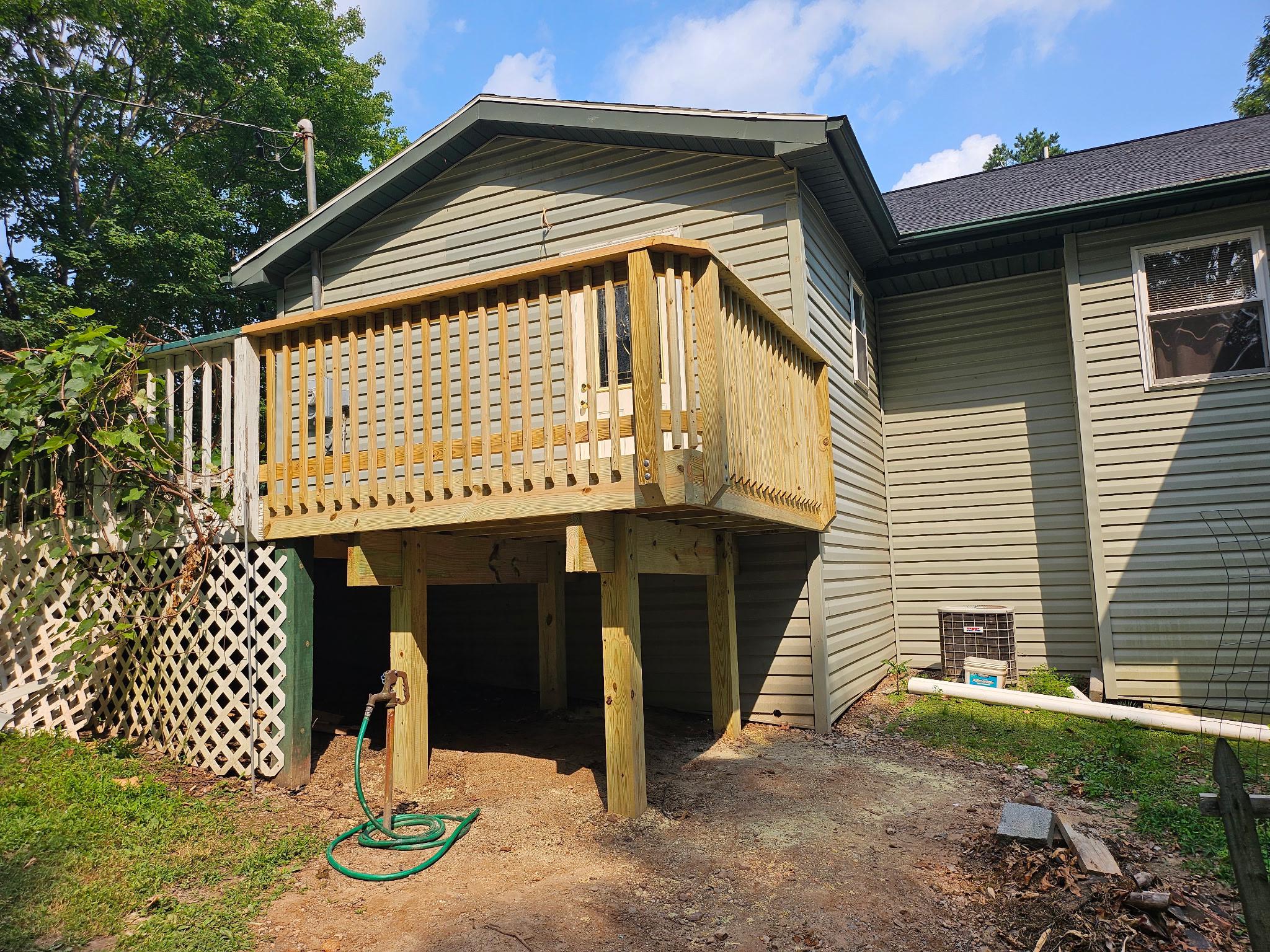 575 N River Highlands Rd Property Photo 3