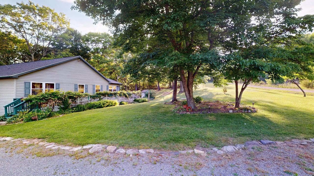 575 N River Highlands Rd Property Photo 6