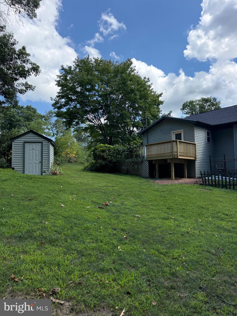 575 N River Highlands Rd Property Photo 8