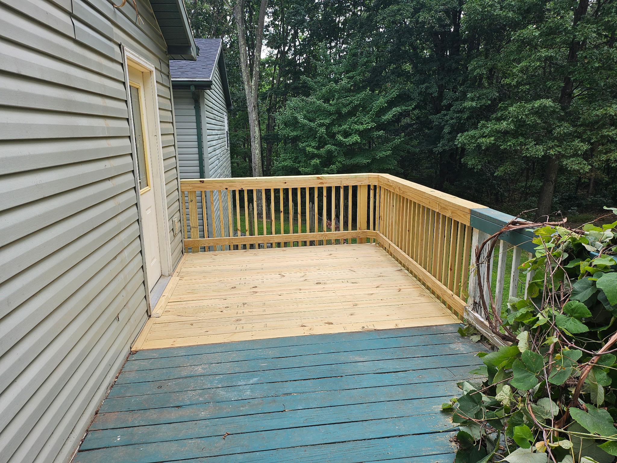 575 N River Highlands Rd Property Photo 9