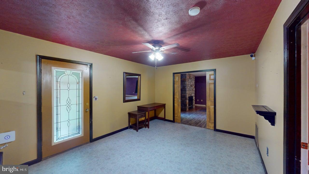 575 N River Highlands Rd Property Photo 14