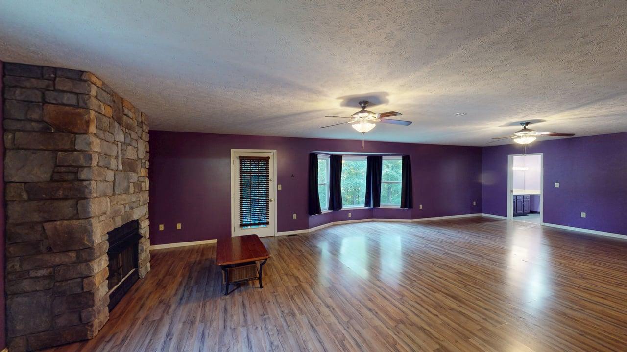 575 N River Highlands Rd Property Photo 16