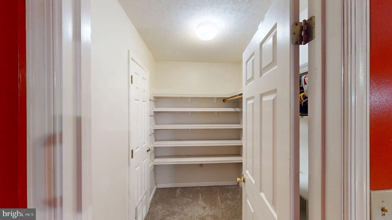 575 N River Highlands Rd Property Photo 24