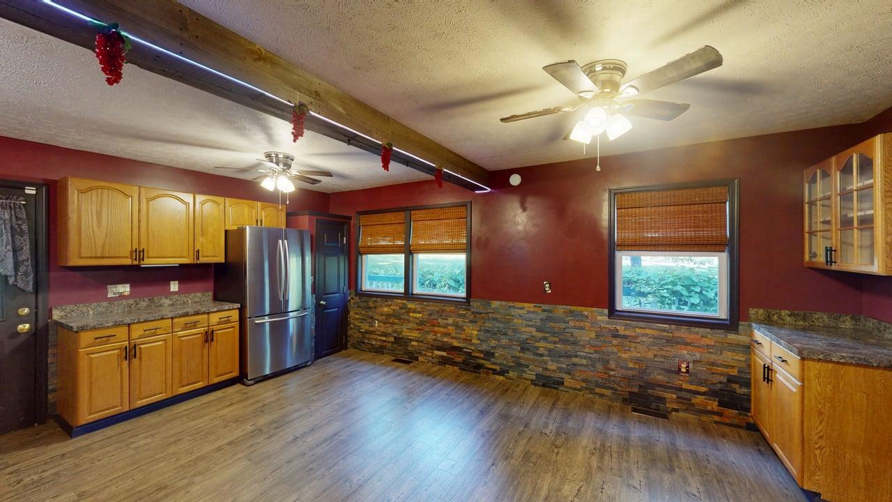 575 N River Highlands Rd Property Photo 29